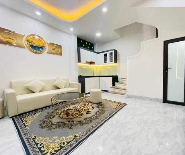 GIA ĐÌNH BÁN NHÀ 5 TẦNG PHỐ YÊN HÒA QUẬN CẦU GIẤY GIÁ:3.35 TỶ 3 P NGỦ MT: 4M + FULL NỘI THẤT SANG