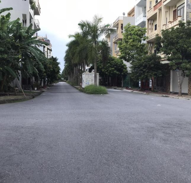 Bán gấp lô đất MT phố Phùng Chí Kiên chỉ 3,6 tỷ