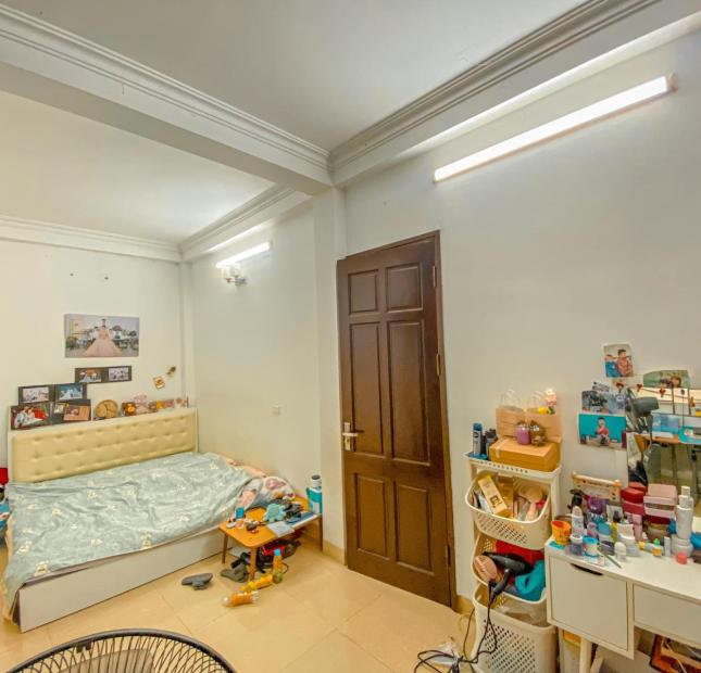RẺ !! cho thuê nhà Quan Nhân, Thanh Xuân 35m 4Tầng ngõ ô tô KD 3PN ở ngay gia đình