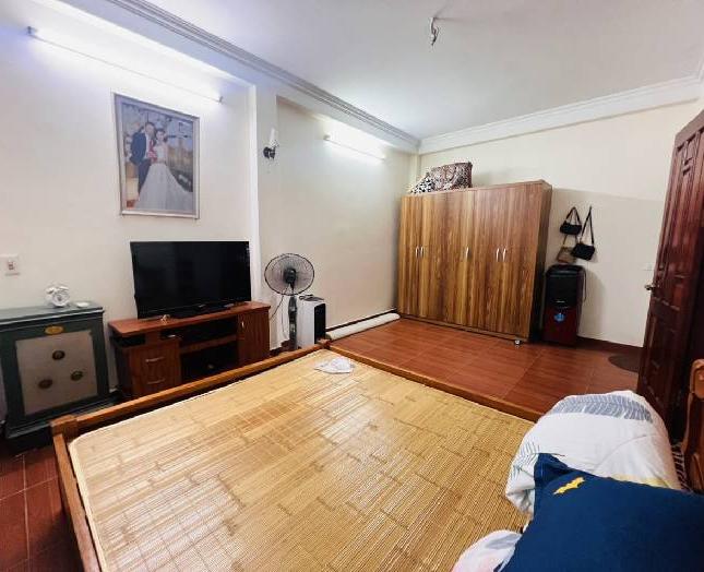 Bán nhà phố Mễ Trì Thượng, 30m², MT3M, dân xây chắc chắn, ô tô đỗ,ở ngay