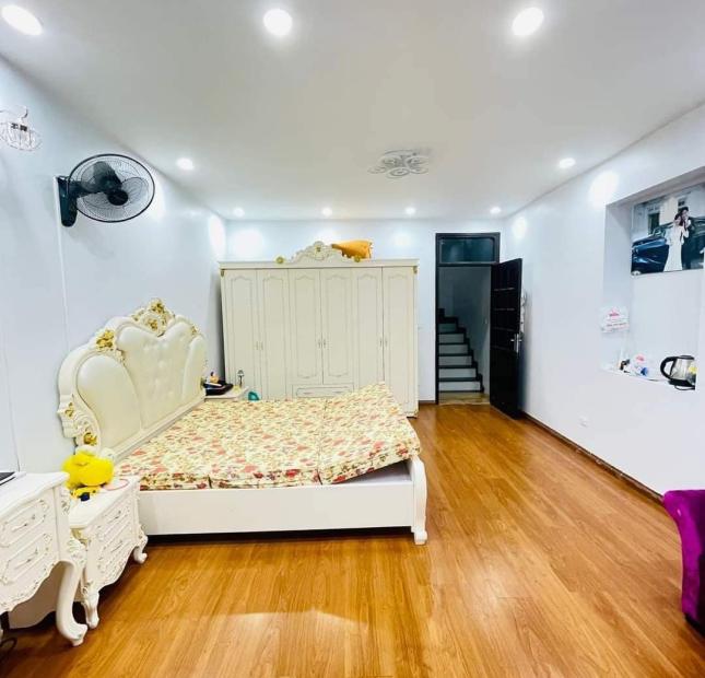 Phố Quan Nhân, Thanh Xuân. Nhà đẹp - Gần phố. DT 30m x 5 Tầng x Giá 3.15 tỷ