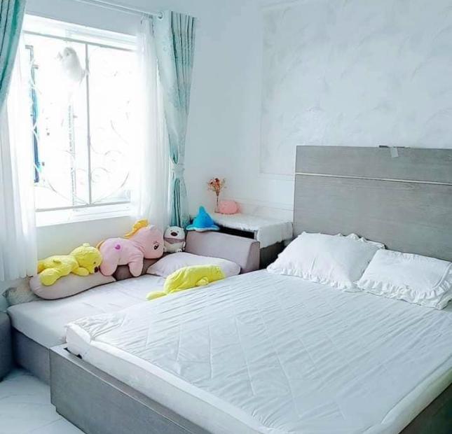 Căn nhà 2 phòng ở ngay 45m2 đường CMT8, Quận 10, Giá chỉ 5.05 tỷ