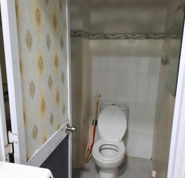 Cần bàn nhà gấp 34m2 2 phòng ngủ 2 toiolet giá 3t4 q.Tân Phú 
