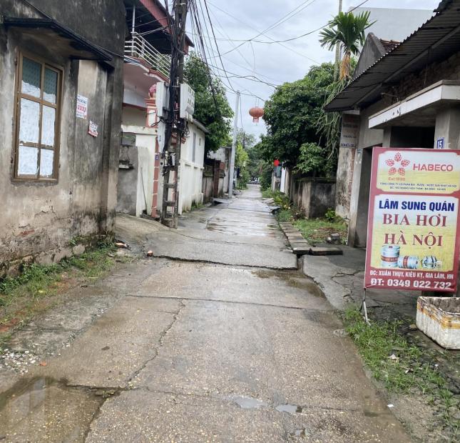 Cần bán khẩn cấp mảnh đất thổ cư hai mặt thoáng đường ô tô tại trung tâm thôn Xuân Thụy, Kiêu Kỵ
