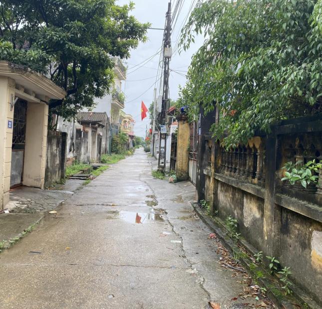 Cần bán khẩn cấp mảnh đất thổ cư hai mặt thoáng đường ô tô tại trung tâm thôn Xuân Thụy, Kiêu Kỵ