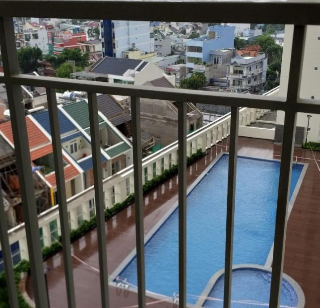 căn 2PN 2WC view hồ bơi , cần bán gấp trong thán này  LH 0382202524