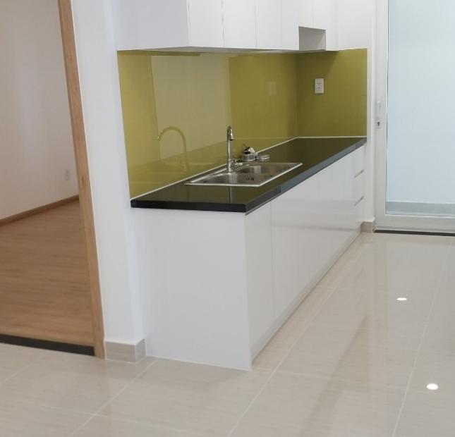căn 2PN 2WC view hồ bơi , cần bán gấp trong thán này  LH 0382202524