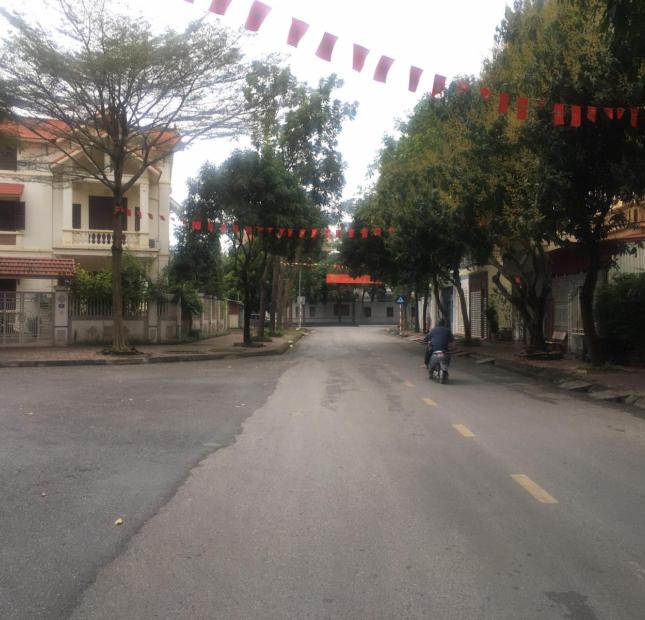 Bán gấp 98m2 đất tại 27 An Dương Vương chỉ 4,6 tỷ