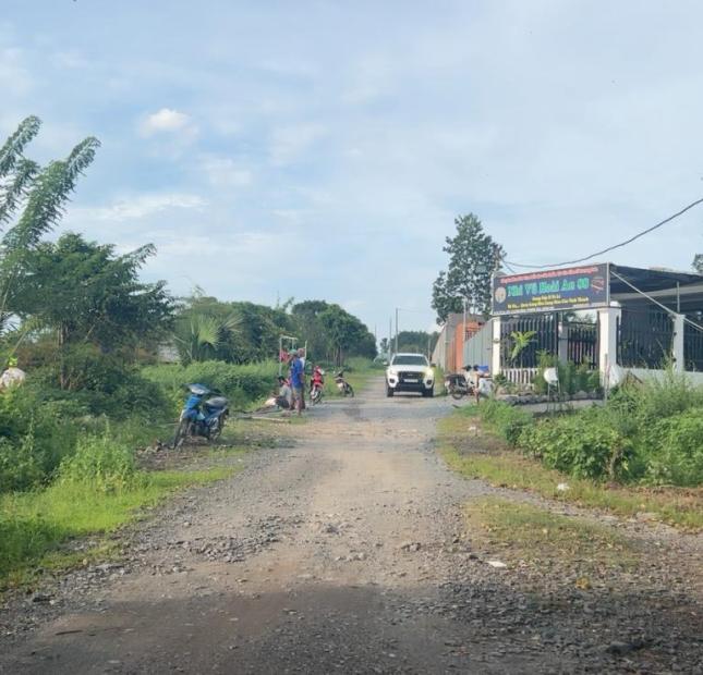 Bán đất Giá công nhân, DT; 135m2 đường 8m thông, đường  Phan đăng Lưu đi vào, giá 320 triệu