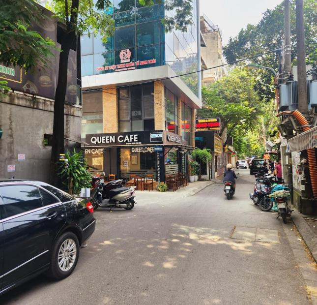 BÁN NHÀ PHÂN LÔ  TRẦN QUỐC HOÀN TT CẦU GIẤY 12.5 TỶ 60m 5T MT 5.8m GARA OTO ĐỖ CỬA 