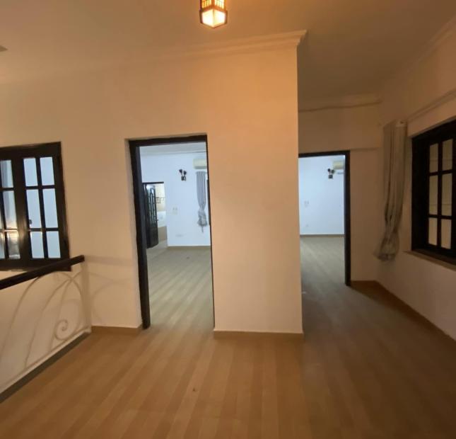 Bán nhà mặt Phố Tô Ngọc Vân 191m², 2.5 tầng, MT 10m, giá 46.5 tỷ Tây Hồ. Mua liên hệ: O94lO7l689