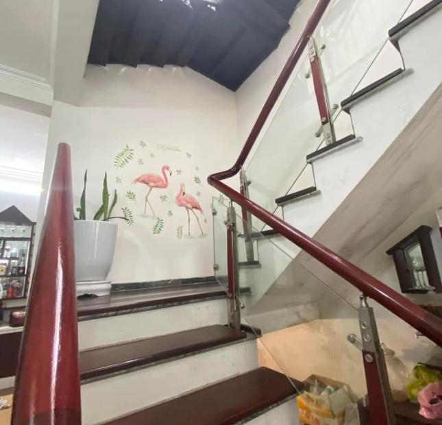BÁN NHÀ 3 TÂNG GẦN CÔNG VIÊN LÁN BÈ,P.BẠCH ĐẰNG. DT:85M2