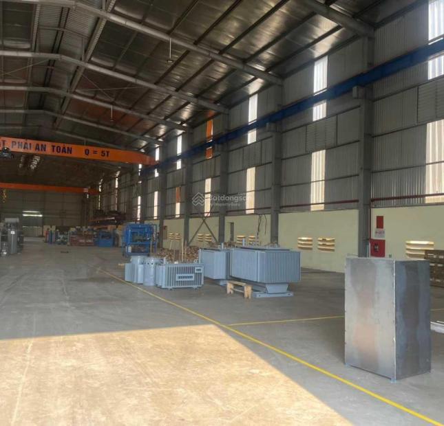 Bán đất nhà xưởng, KCN Quất Động Hà Nội DT 2500m2 đất, có xưởng 1700m2, trạm điện 450kva 2 cẩu trục