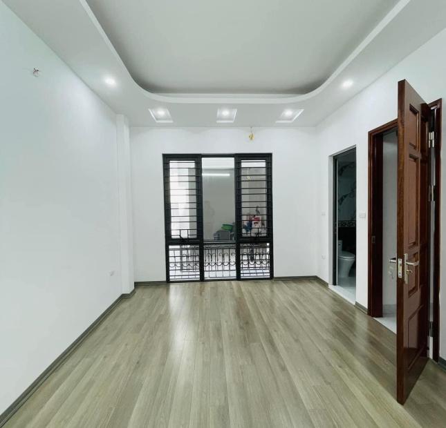 Bán nhà riêng Di Trạch Hoài Đức 37m² (thương lượng), ô tô đậu cửa, mua bán nhà riêng Hoài Đức giá rẻ.