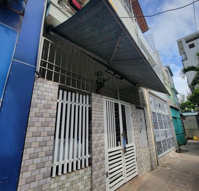 Nhà 3 tầng đường TRẦN CAO VÂN, TP Đà Nẵng, Diện tích ~60m2, Kiệt ô tô đi vào 3 cái nhà, mà giá chỉ
