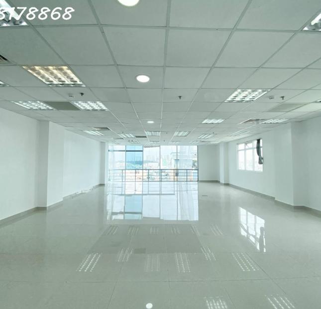 Cho thê tòa nhà mới xây Nguyễn Văn Cừ, Long Biên 640m mặt sàn, miễn phí chỗ để xe