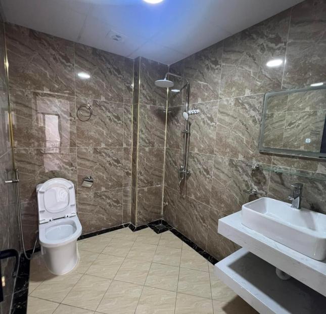 Chính chủ bán nhà Bắc Từ Liêm ô tô đậu cổng giá chỉ 2,3x tỷ ( còn thương lượng )