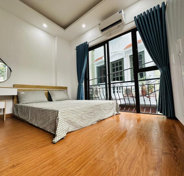 Cần Bán nhà Phố Hoàng Ngân gần ô tô 40m 4Tg MT 3,8m hơn 4 tỷ LHCC.