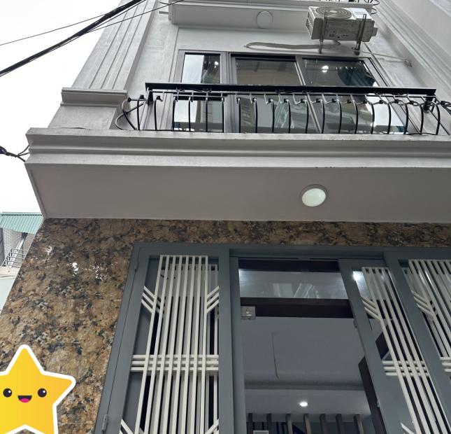 Cần Bán nhà Phố Hoàng Ngân gần ô tô 40m 4Tg MT 3,8m hơn 4 tỷ LHCC.