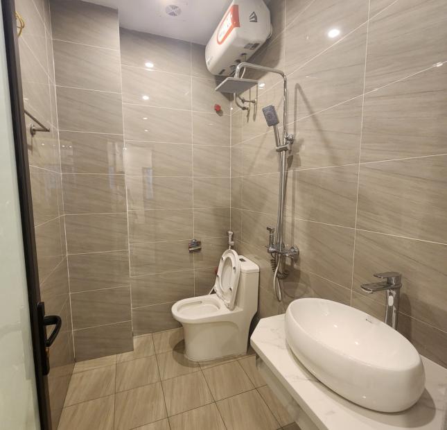 Cần Bán nhà Phố Hoàng Ngân gần ô tô 40m 4Tg MT 3,8m hơn 4 tỷ LHCC.