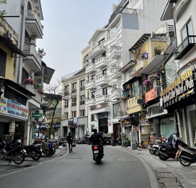 Bán nhà kinh doanh dòng tiền mặt phố phố Tây quận Hoàn Kiếm, 240m2, mặt tiền siêu rộng, 245 tỷ