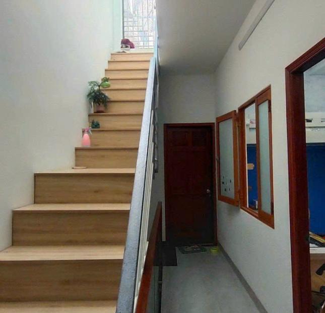 Bán nhà 496/99 Dương Quảng Hàm, DT 4x16m, 1 trệt 2 lầu, giá 6,5 tỷ TL