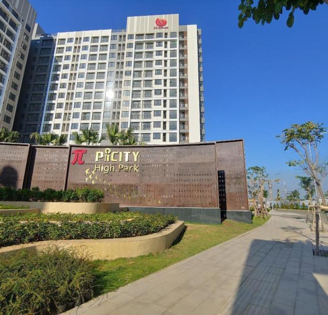 Bán CH tầng 10 2PN view Landmark 81 , Gấp trong tháng nên bớt giá nếu khách thiện chí