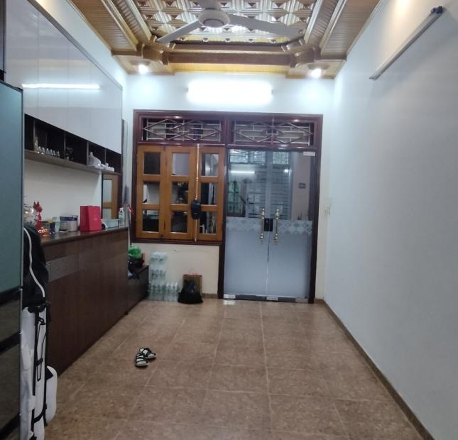 CẦU GIẤY - PHÂN LÔ Ô TÔ - CÁN BỘ GTVT - NHÀ ĐẸP 48M2 X 4 TẦNG - 4 NGỦ - 2 THOÁNG - NHỈNH 8 TỶ