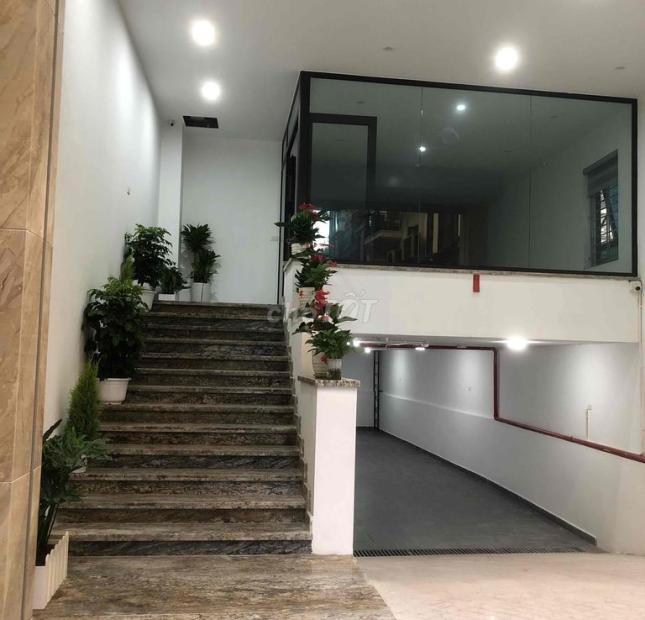 Chính chủ cho thuê sàn văn phòng toà nhà mới hoàn thiện 7 tầng tại Thái Hà, Đống Đa, Hà Nội.