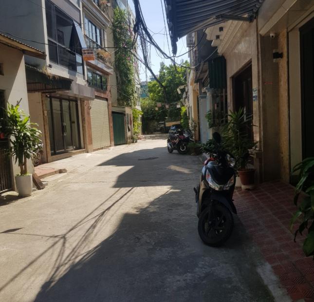 Bán nhà 5 tầng Thạch Bàn,Long Biên 42m2,thang máy,oto tránh hơn 5tỷ