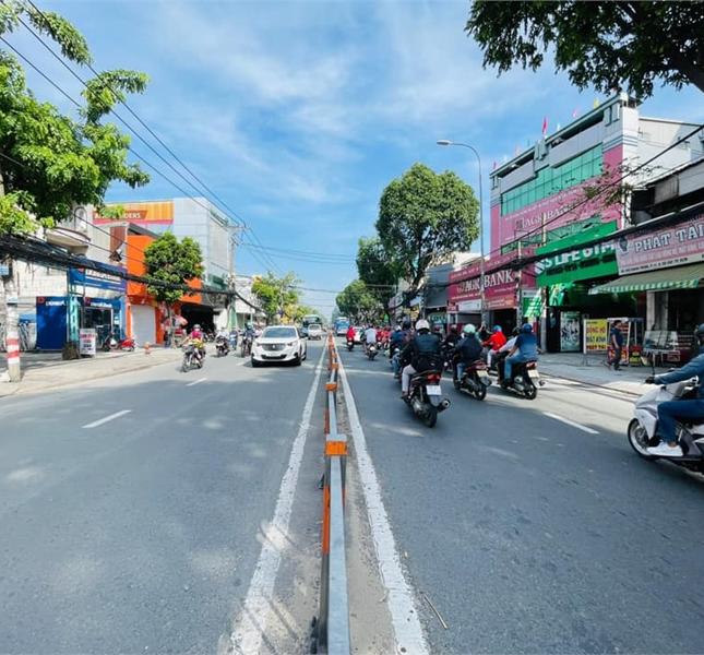 Mặt tiền Quang Trung, Ngay chợ Hạnh Thông Tây, 4x17m, 4 tầng, 18.5 tỷ