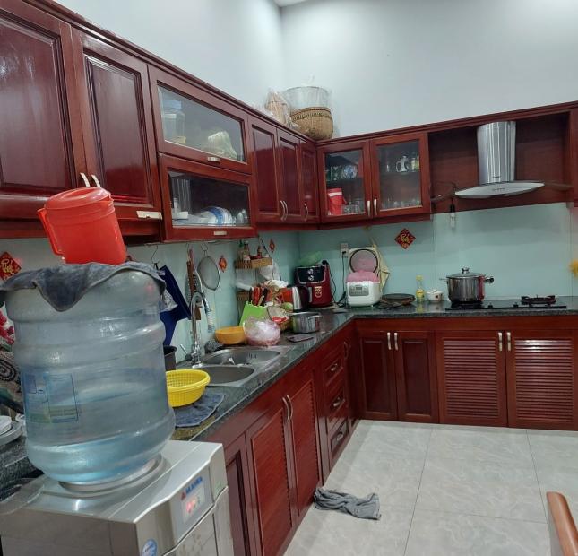 Bán nhà 3 Tầng, Tân Thới Nhất 5, gấp bán, giảm liên tục, giá mới còn 5 tỷ 400.