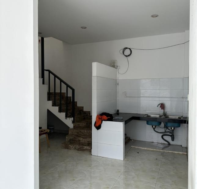 2 mặt hẻm xe tải thông tiện kinh doanh, 42m2 2 tầng 2PN gần liên khu 4-5 giá 2.65 tỷ
