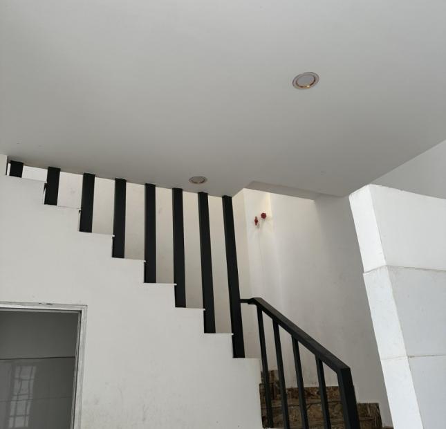 2 mặt hẻm xe tải thông tiện kinh doanh, 42m2 2 tầng 2PN gần liên khu 4-5 giá 2.65 tỷ