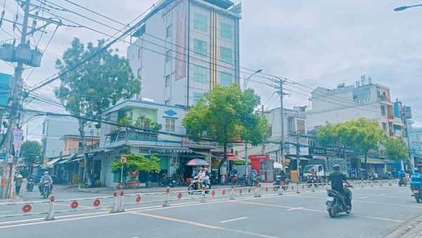 Chỉ 65 triệu/m2, Bán nhà Lê Văn Quới Bình Tân, HXH, cấp 4, 100m2 (5x20) 6,5 tỷ