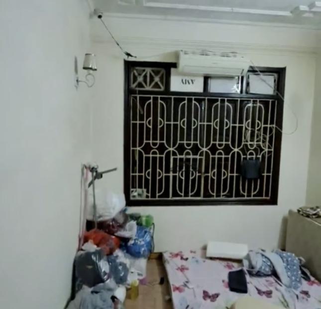 Chính Chủ Nhờ Tìm Người Thuê Toàn Bộ Nhà Tuyệt Vời mặt phố Vân Hồ 3, Quận HBT
