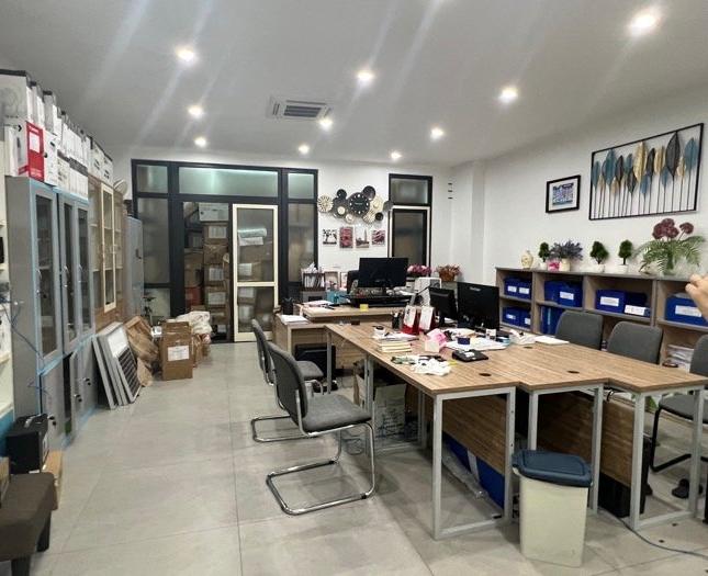 Bán nhà Trung Tâm Cầu Giấy - Phân Lô - Ô Tô Tránh - Vỉa hè - Kinh Doanh - Văn Phòng 100m x MT 6m