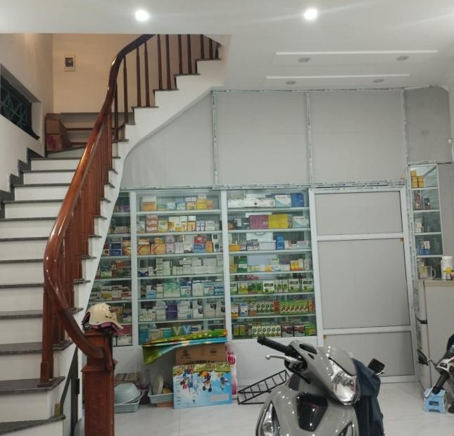 Bán nhà  Vương Thừa Vũ, Thanh Xuân, nhà siêu hiếm, lô góc 50m2 4T giá 6.x tỷ, Vinh vui vẻ 0971789874