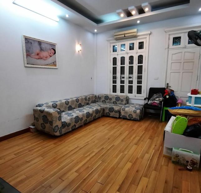 Cần bán nhà mặt phố Tân Mai,Hoàng Mai 60m2, 4 tầng, 