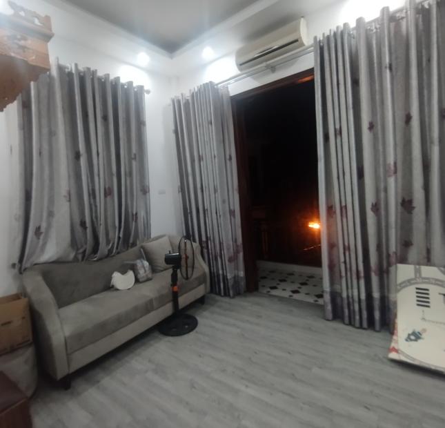 Bán nhà Khương Trung, Thanh Xuân, nhà siêu hiếm, lô góc 50m2 4T giá 6.x tỷ