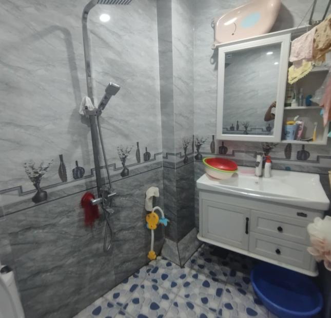 Bán nhà Khương Trung, Thanh Xuân, nhà siêu hiếm, lô góc 50m2 4T giá 6.x tỷ