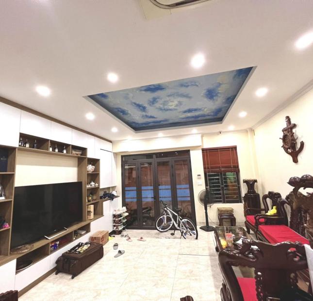 Bán nhà Lê Duẩn, nhà đẹp, ngõ rộng, 50m, 4PN, 5.1 tỷ