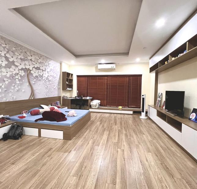 Bán nhà Lê Duẩn, nhà đẹp, ngõ rộng, 50m, 4PN, 5.1 tỷ