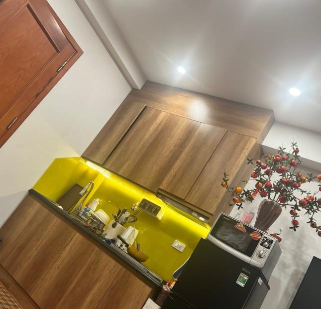 MẶT PHỐ - NGUYỄN KHANG - 33M2 X 5 TẦNG - MT 4.3M - KINH DOANH SẦM UẤT - NHỈNH 8 TỶ