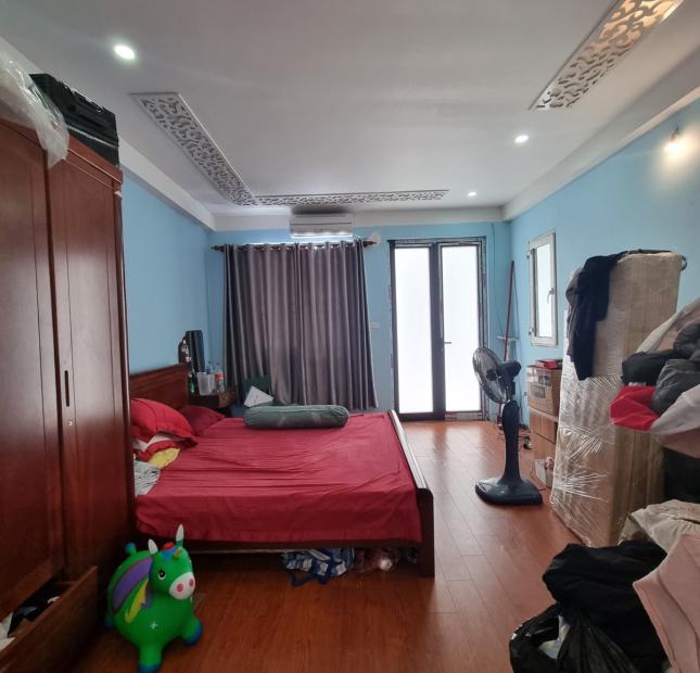 MẶT PHỐ - NGUYỄN KHANG - 33M2 X 5 TẦNG - MT 4.3M - KINH DOANH SẦM UẤT - NHỈNH 8 TỶ