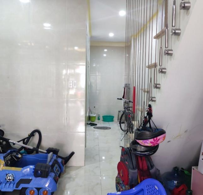 Nhà 3 tầng 89m2 có 4 tỷ Lâm Thị Hố Tân Chánh Hiệp Quận 12 TPHCM