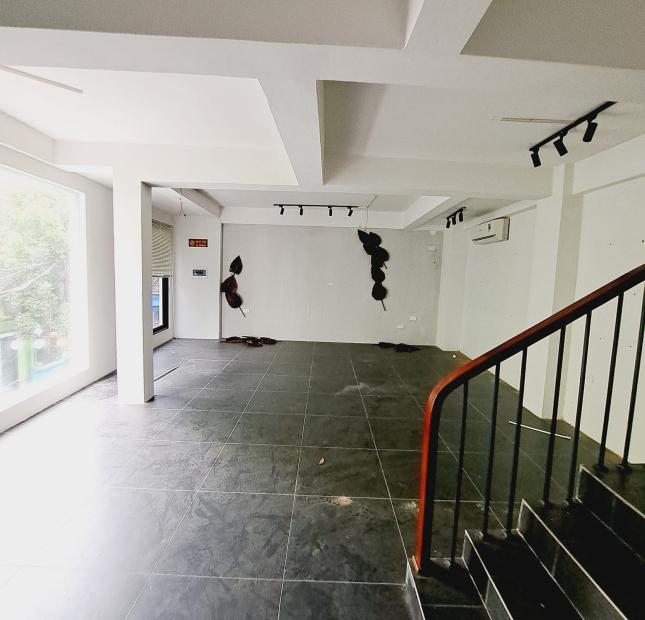 Bán nhà ngõ Hàng Bún 37m x 5 tầng, mt: 7.5m
Giá chào: 22 tỷ thương lượng