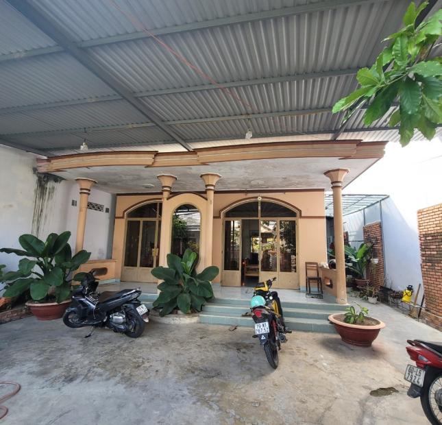 Kẹt tiền bán đất tặng nhà ỏ Phường Ngọc Hiệp, Nha Trang