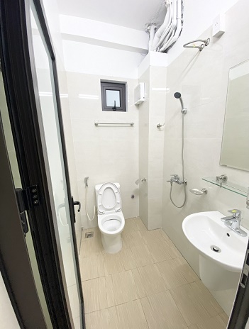 Chính chủ cho thuê tầng 1 - 70m2 nhà mặt phố ĐÊ LA THÀNH LỚN, , Phường Ô Chợ Dừa, Đống Đa, Hà Nội
