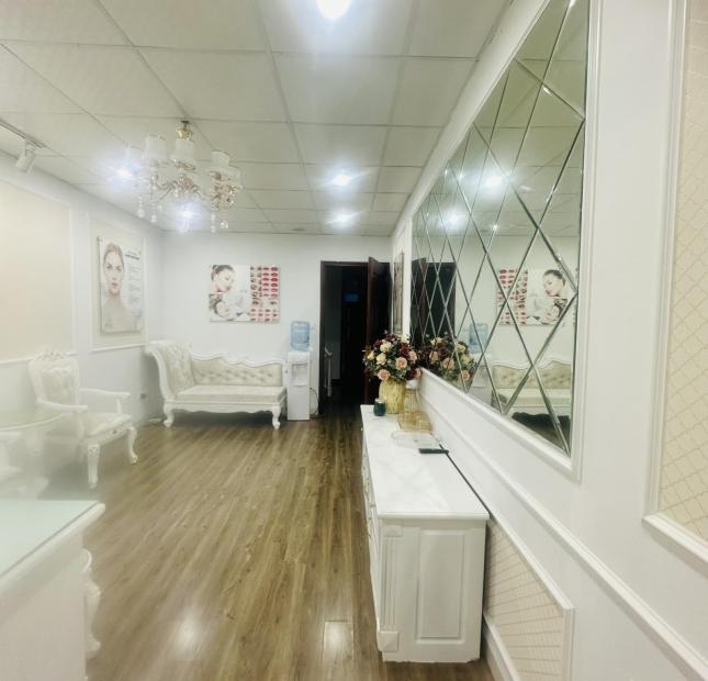 Cho thuê 200m2 nhà mặt phố Huế vị trí đẹp, hợp làm Spa, văn phòng, TT dạy học